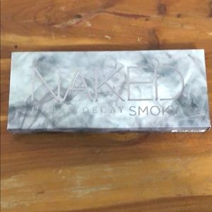 Urban Decay Naked Smokey Palette